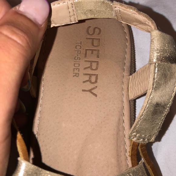 Sandals - Picture 2 of 4